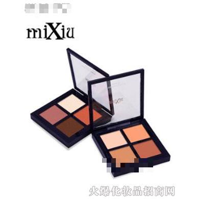 MIXIU繁星閃耀四色眼影盤