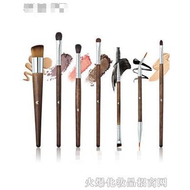 HUAMIANLI花面貍實(shí)木柄動物毛7支化妝套刷