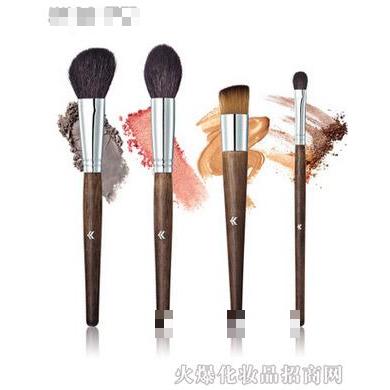 花面貍美妝彩妝高品質(zhì)實(shí)木柄動物毛4支化妝套刷