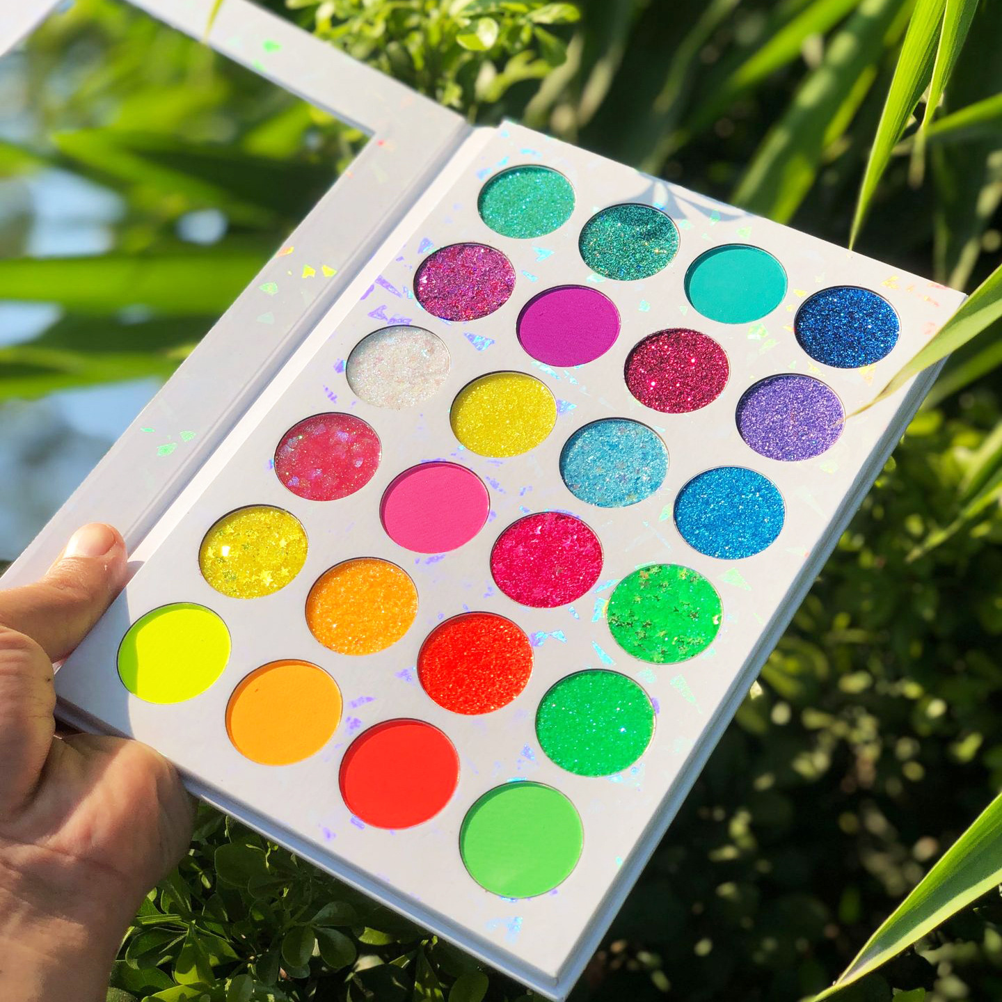 廣州鼎彩化妝品廠