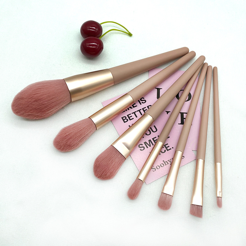 四季青7支粉色化妝刷套裝oem代加工