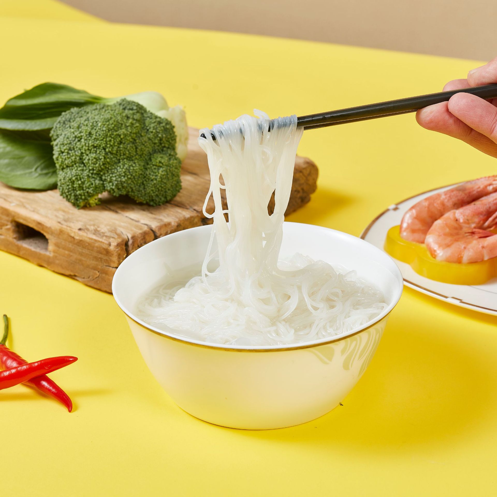 方便即食酸辣粉粉餅批發(fā)即食紅薯粉餅覆膜60g支持一件代發(fā)OEM代加工